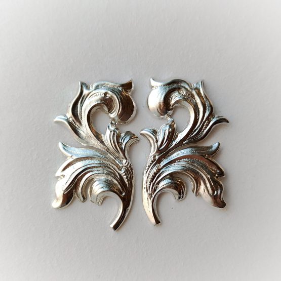 Pendientes cardinas